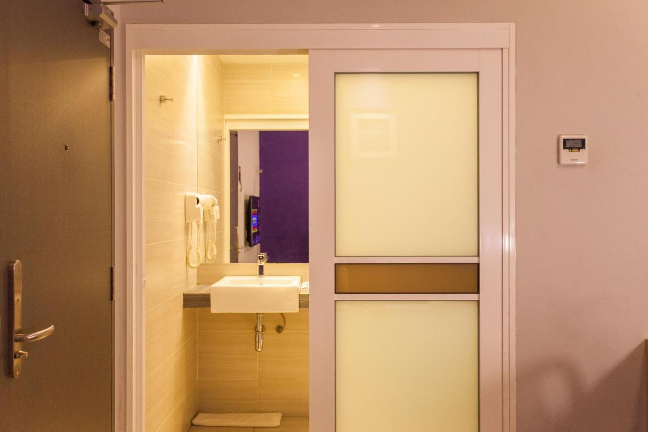 Orange Premier Hotel Wangsa Maju Куала Лумпур Екстериор снимка