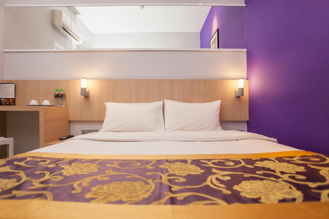 Orange Premier Hotel Wangsa Maju Куала Лумпур Екстериор снимка